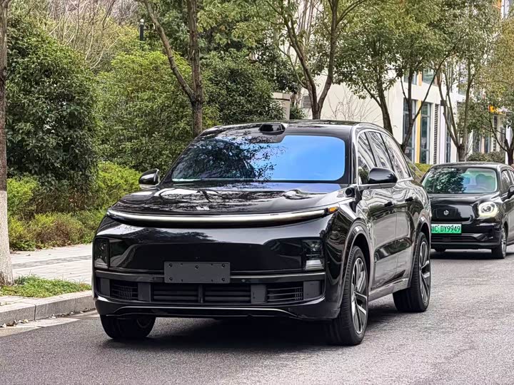 Фото 1 - LiXiang L8