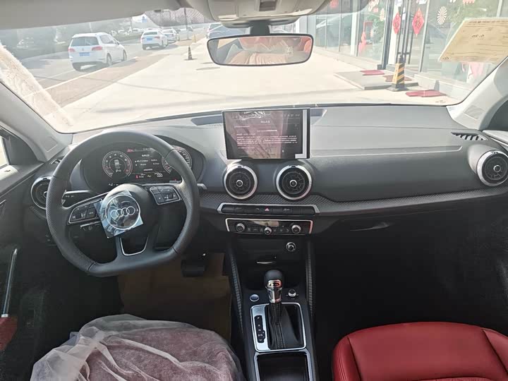 Фото 7 - Audi Q2L