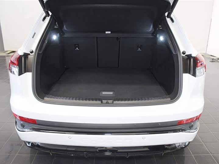 Фото 7 - Audi Q4 e-tron