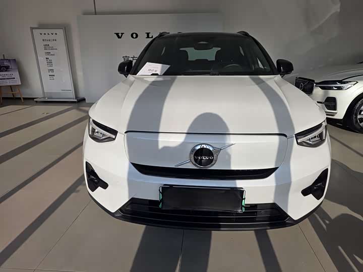 Фото 3 - Volvo XC40 EV