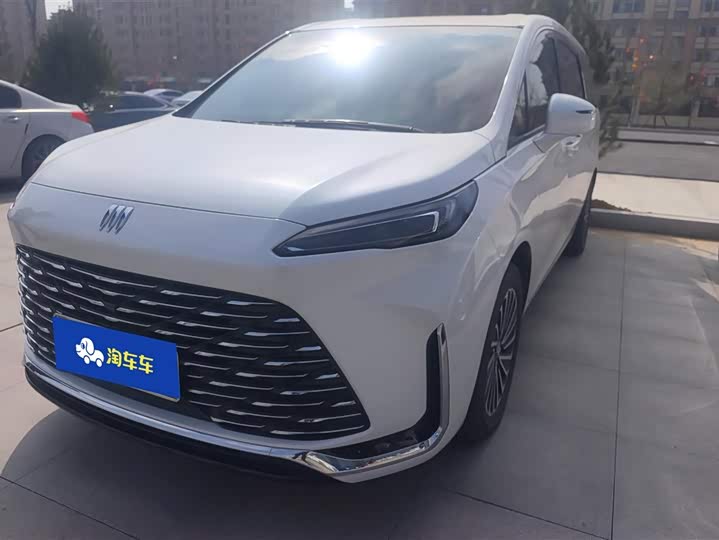 Фото 1 - Buick GL8 Hybrid