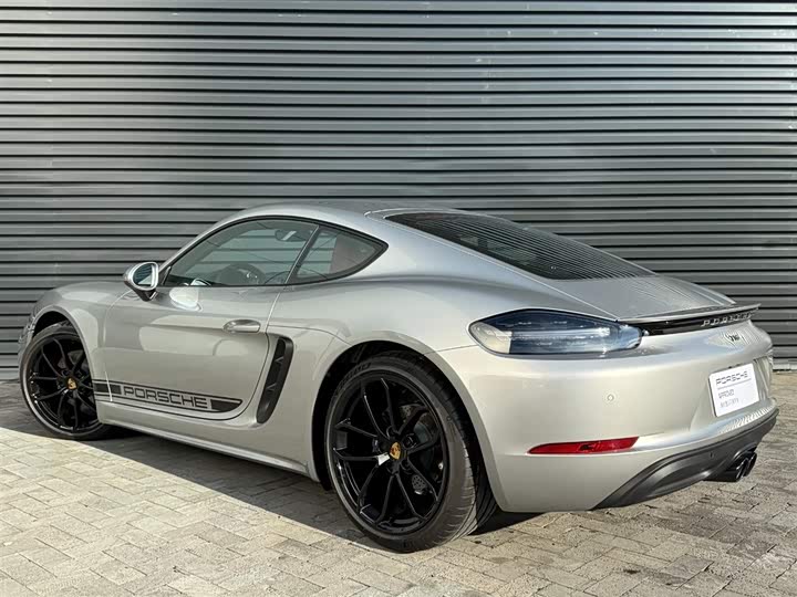 Фото 3 - Porsche 718