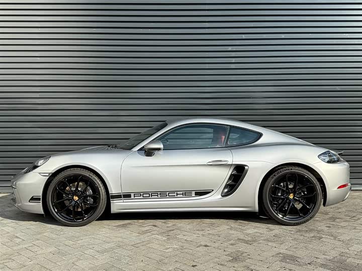 Фото 4 - Porsche 718