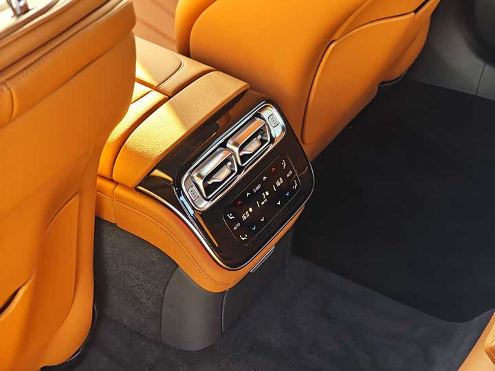 Фото 7 - Mercedes-Benz S-Class