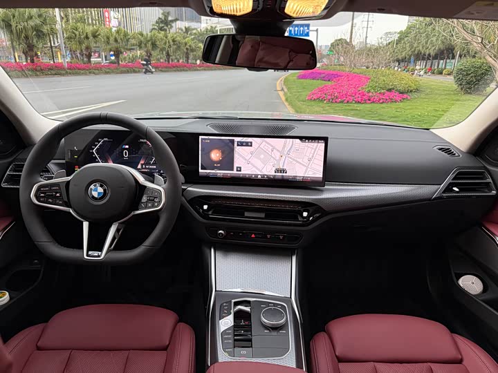 Photo 8 - BMW 3 Series