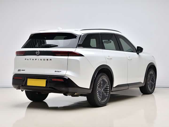 Фото 6 - Nissan Pathfinder