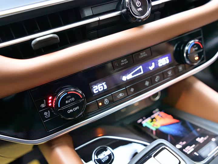 Фото 9 - Nissan Pathfinder