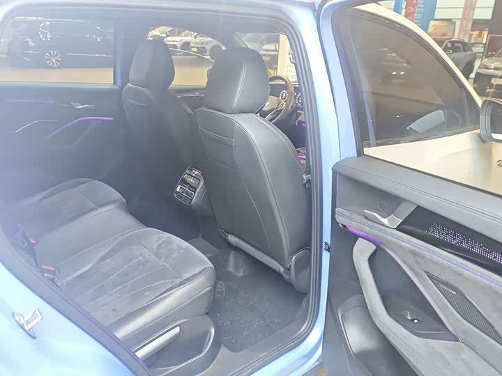 Фото 6 - Volkswagen Tiguan L Pro