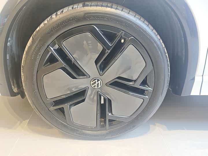 Фото 8 - Volkswagen Tiguan L Pro