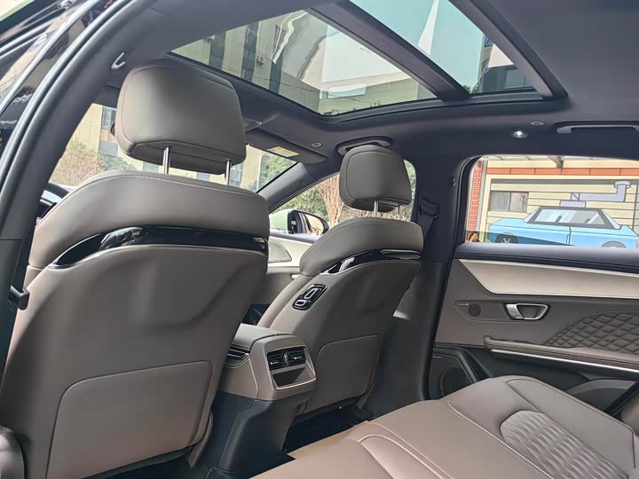 Фото 8 - BYD Han