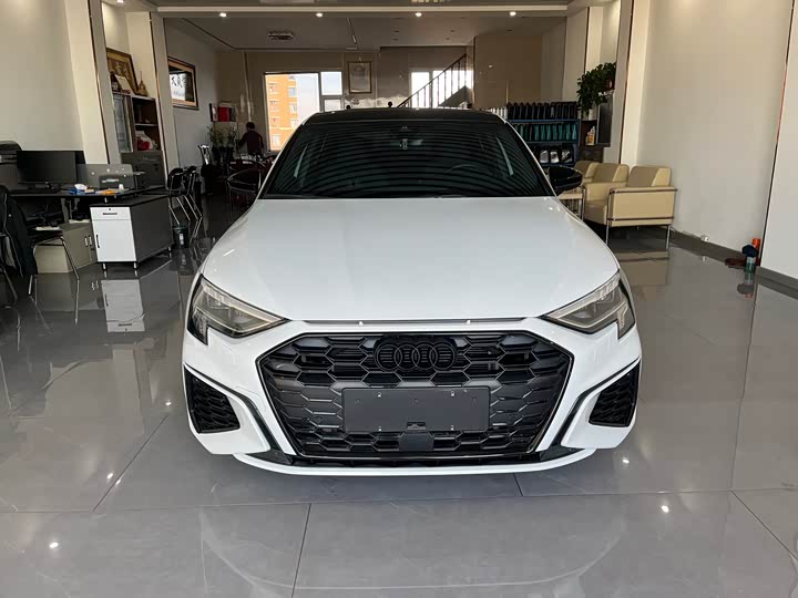 Фото 2 - Audi A3