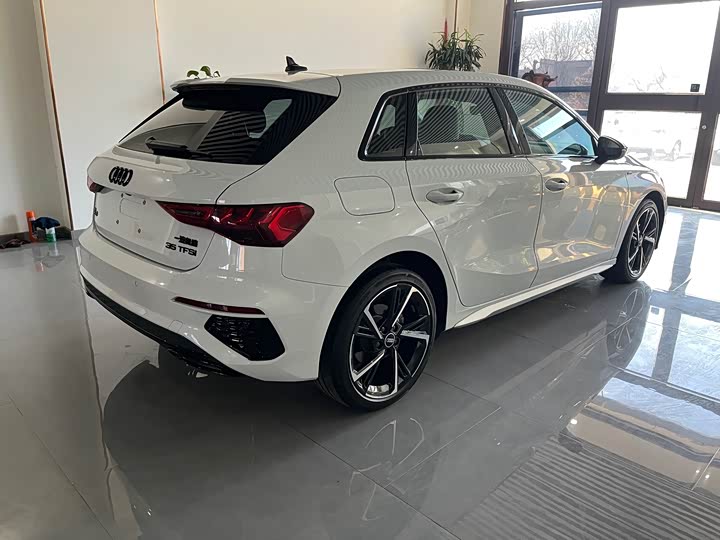 Фото 4 - Audi A3