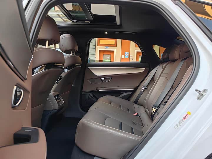 Фото 6 - BYD Han