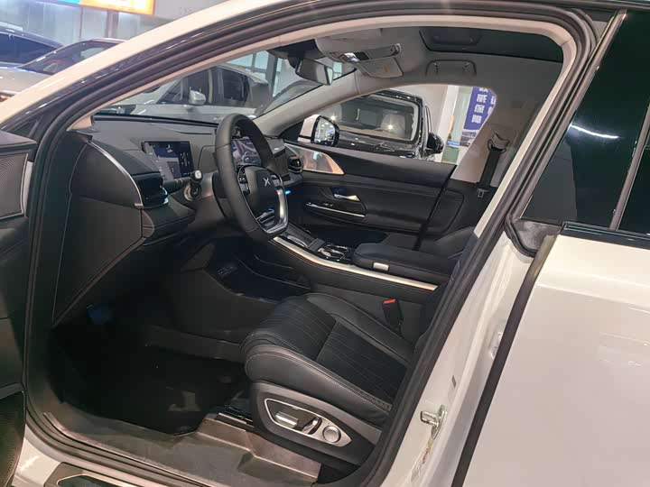 Фото 4 - XPeng G9