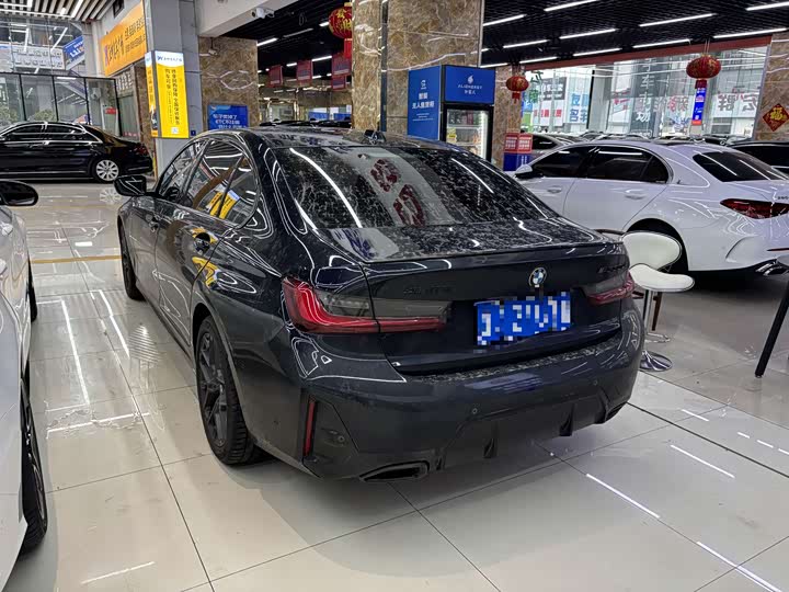 Photo 2 - BMW 3 Series