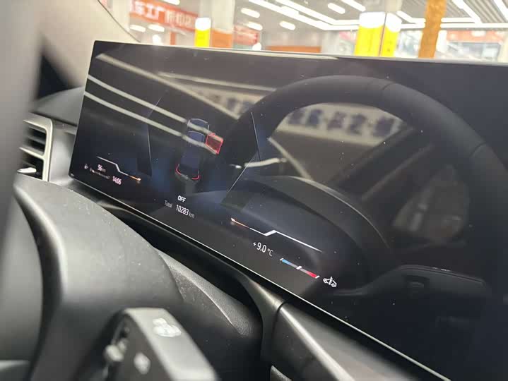 Photo 8 - BMW 3 Series