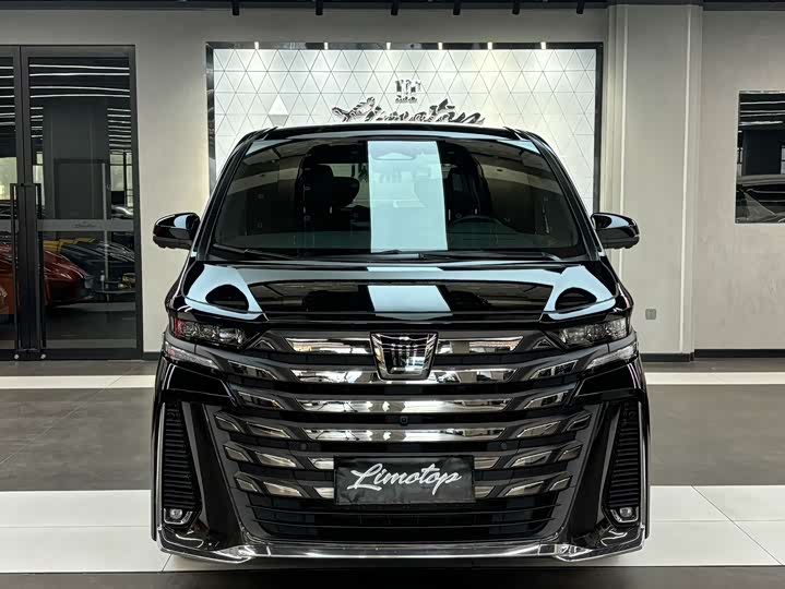 Фото 2 - Toyota Vellfire