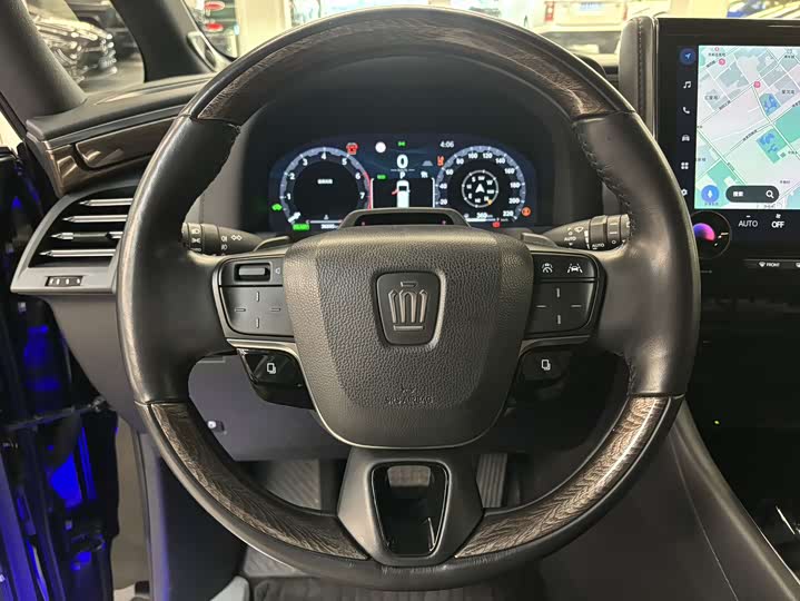 Фото 9 - Toyota Vellfire