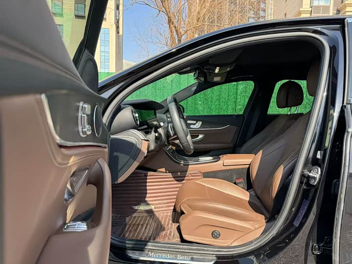 Фото 4 - Mercedes-Benz E-Class Hybrid