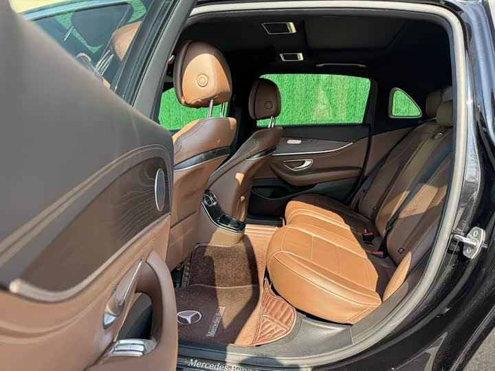 Фото 6 - Mercedes-Benz E-Class Hybrid