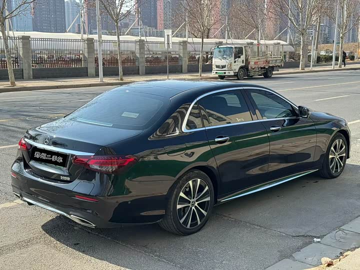 Фото 9 - Mercedes-Benz E-Class Hybrid