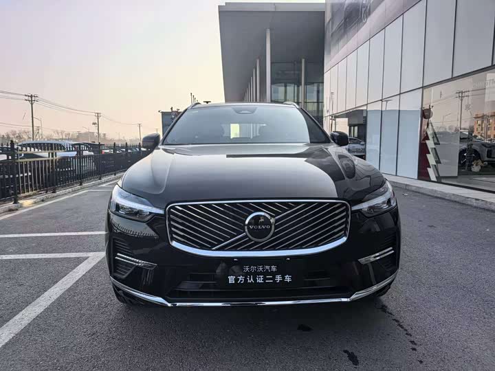 Фото 2 - Volvo XC60