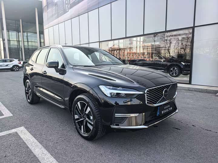 Фото 3 - Volvo XC60