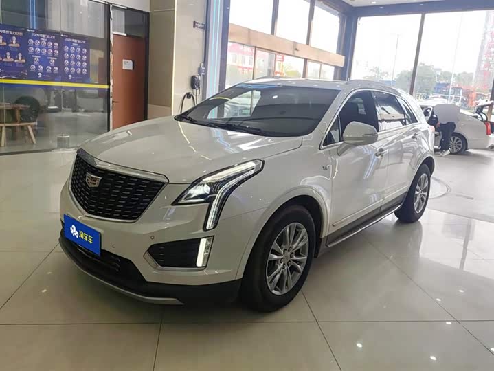Фото 1 - Cadillac XT5