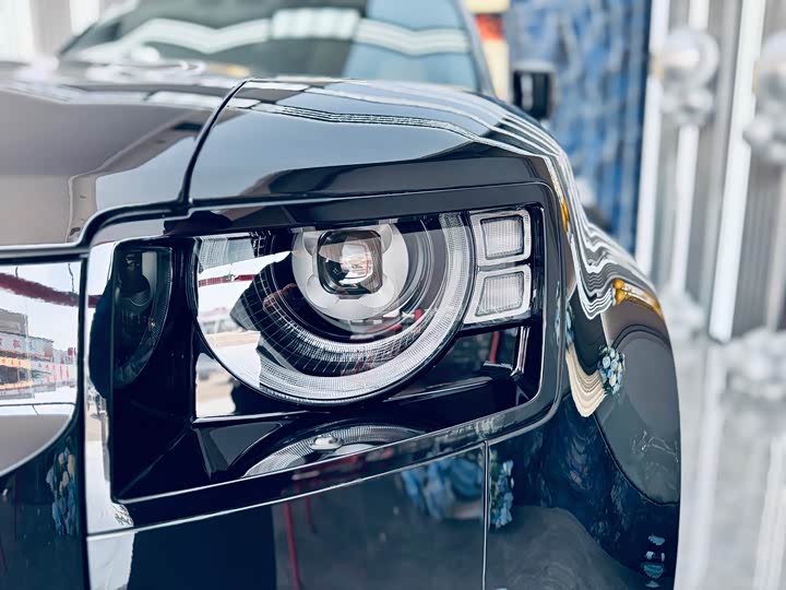 Фото 4 - Land Rover Defender