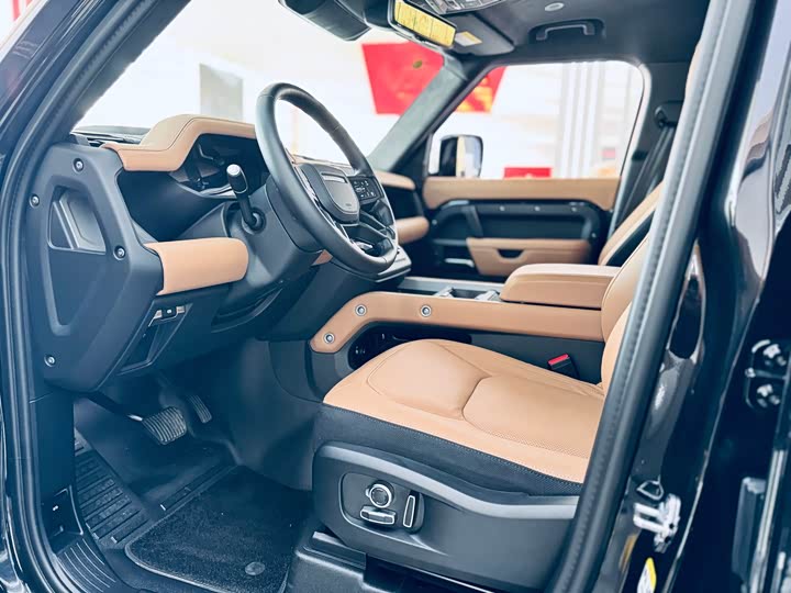 Фото 7 - Land Rover Defender