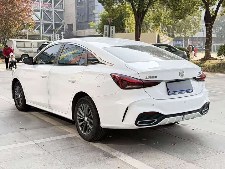 Фото 3 - MG Motor 5