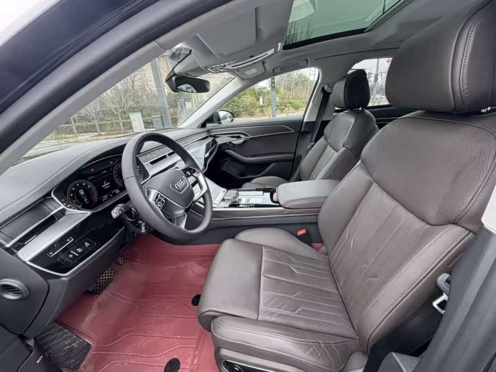 Фото 5 - Audi A8