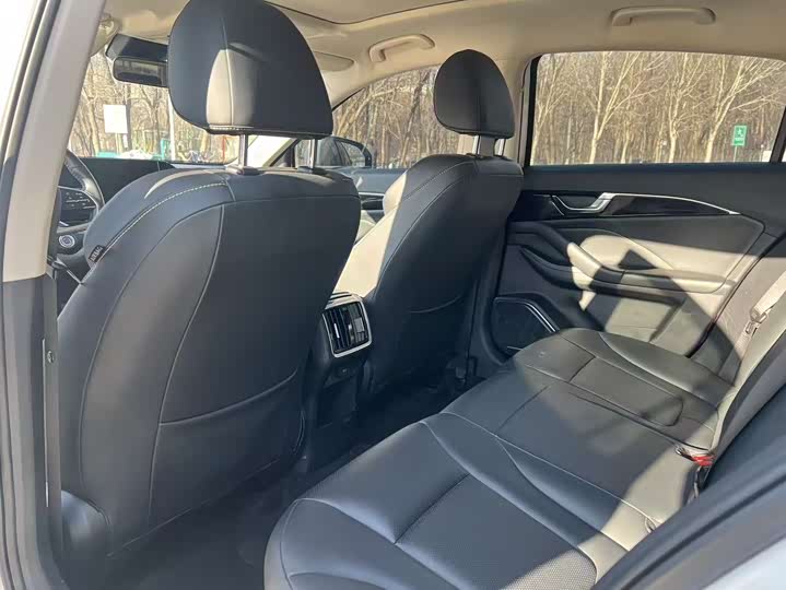 Photo 6 - Bestune B70