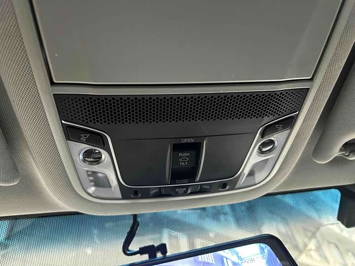 Фото 8 - Honda Accord