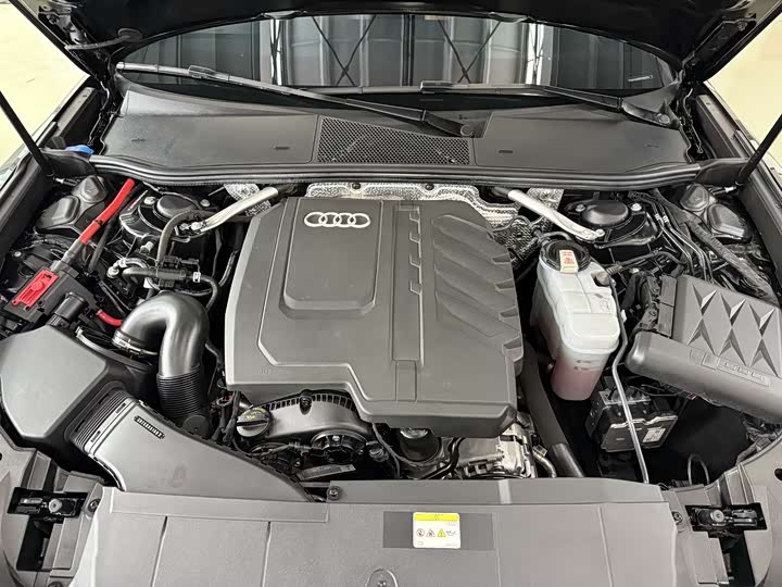 Фото 5 - Audi A6L