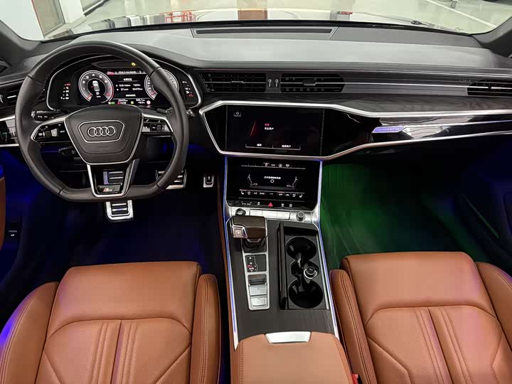 Фото 7 - Audi A6L