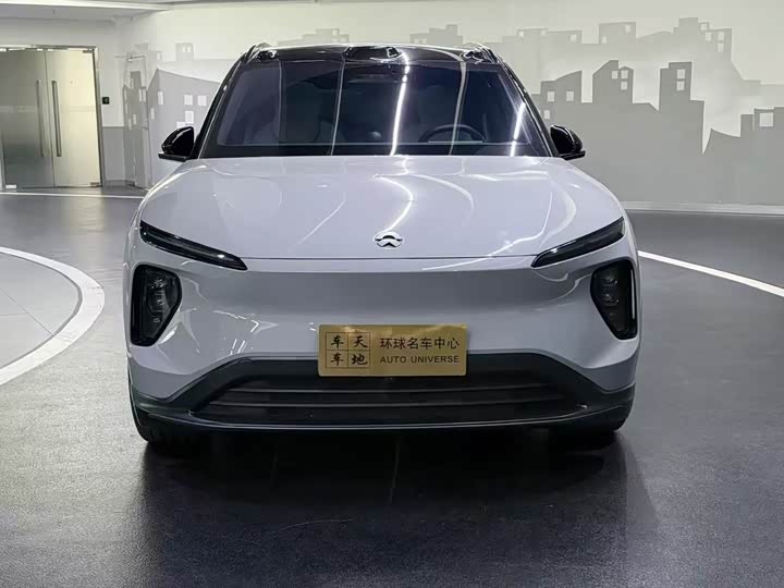 Фото 2 - Nio ES6