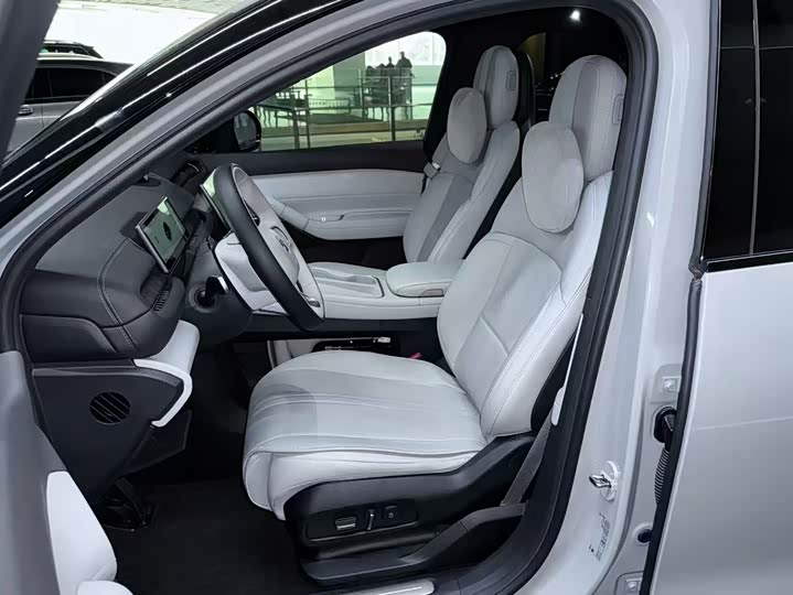 Фото 7 - Nio ES6