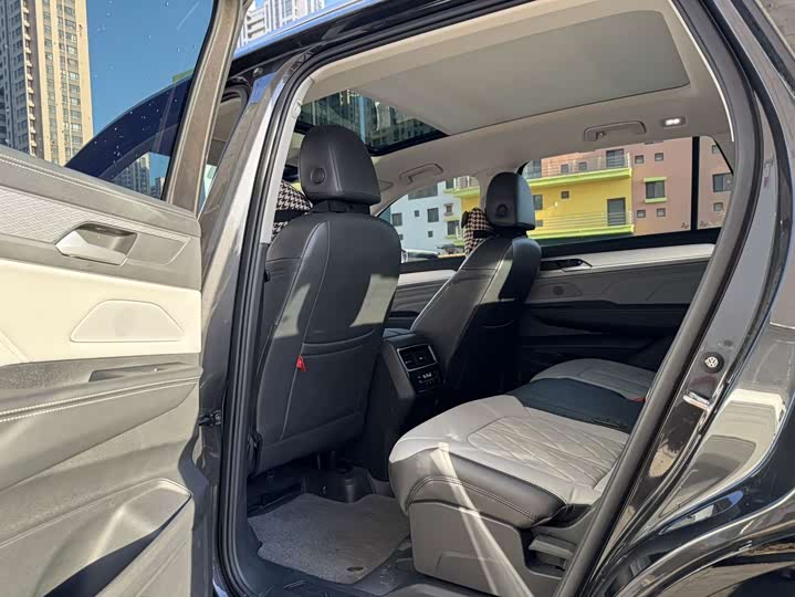 Photo 6 - Volkswagen Tavendor