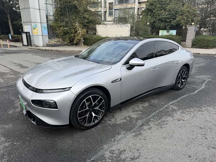 Фото 2 - XPeng P7