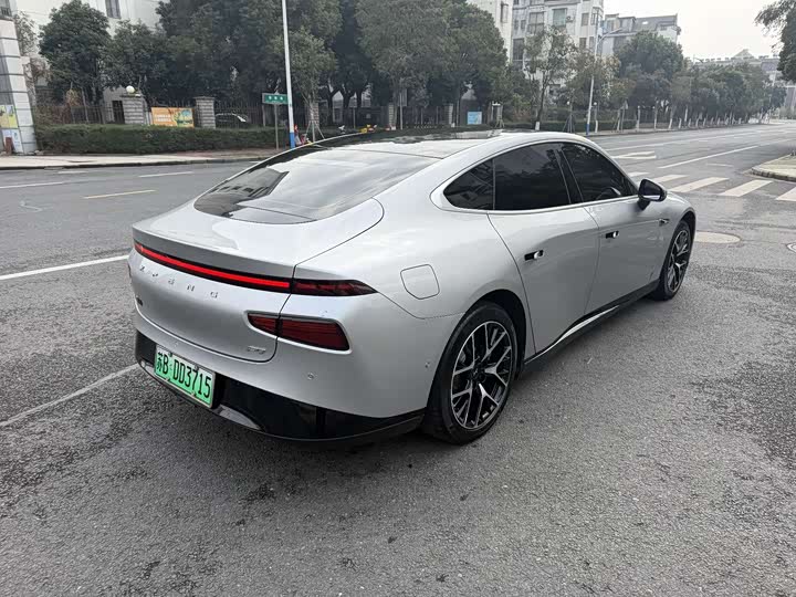 Фото 5 - XPeng P7