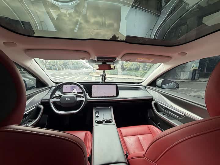 Фото 8 - XPeng P7