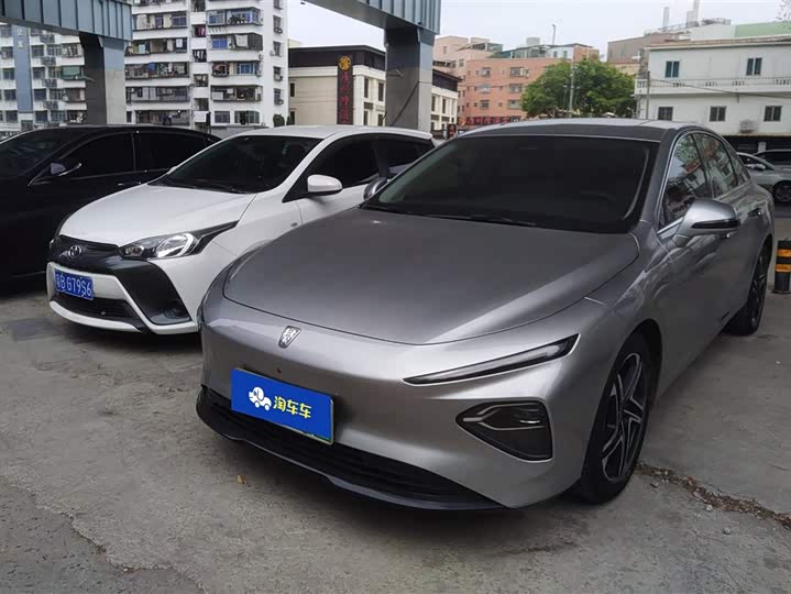 Фото 1 - Roewe D7