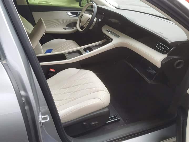 Фото 8 - Roewe D7