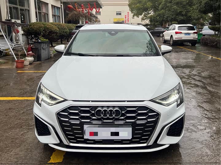 Фото 2 - Audi A3