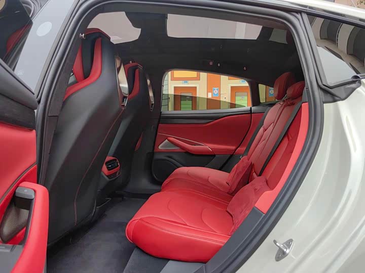 Фото 6 - Xiaomi SU7