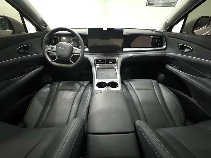 Фото 4 - BYD Sea Lion 07 DM-i Hybrid