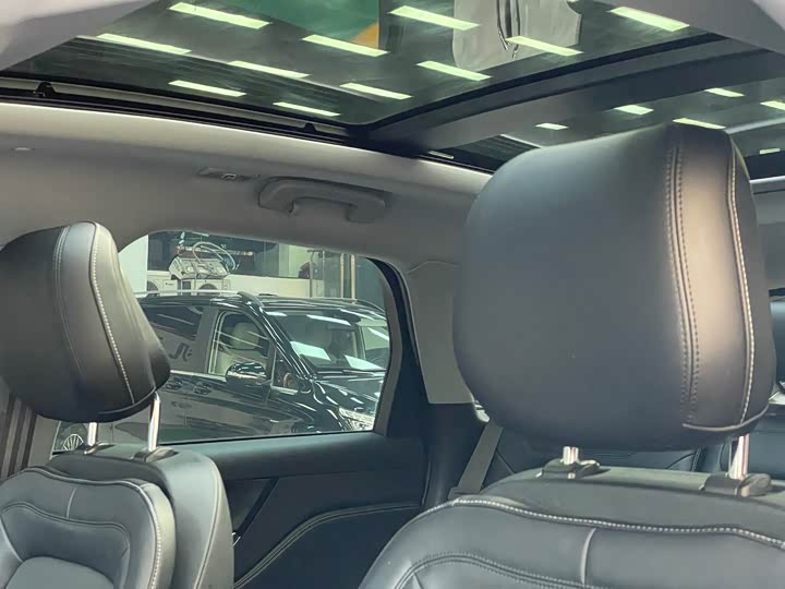 Фото 9 - Lincoln Corsair