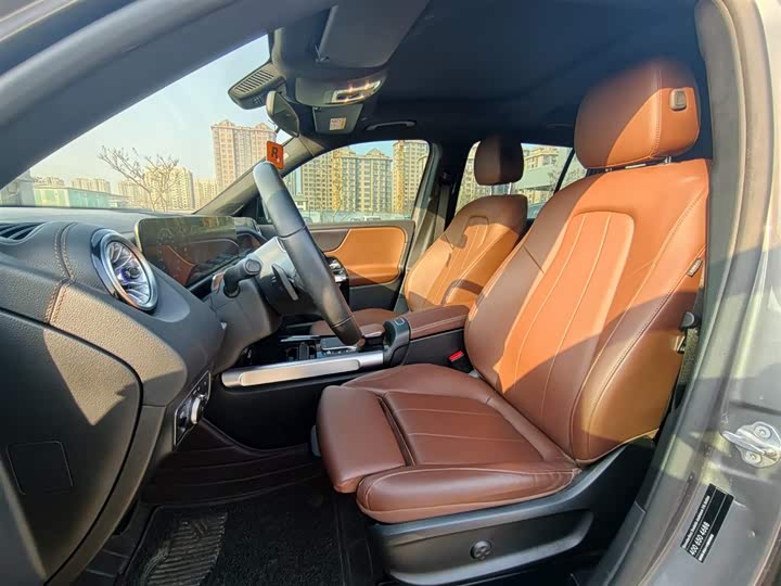 Фото 5 - Mercedes-Benz GLB-Class