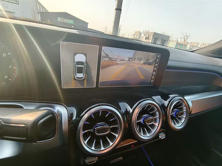 Фото 8 - Mercedes-Benz GLB-Class